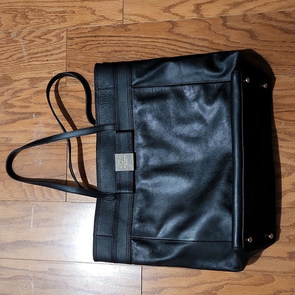 Purse - Picture 1 of 5